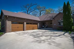1801 Maplecrest Dr, Verona, WI 53593 - Photo 81