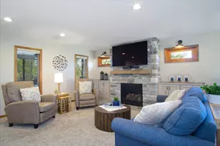 1801 Maplecrest Dr, Verona, WI 53593 - Photo 3