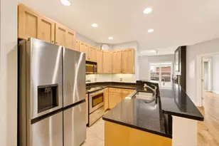 360 Washington Ave, Madison, WI 53703 - Photo 7