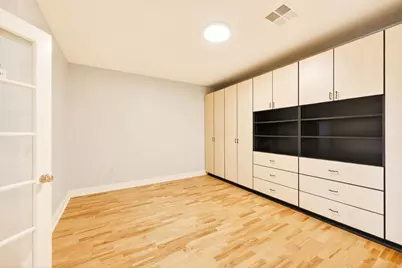 360 W Washington Avenue #415, Madison, WI 53703 - Photo 29