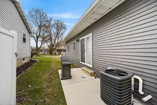 1423 - 1425 21st St, Monroe, WI 53566 - Photo 7