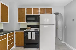 2830 Hoard St, Madison, WI 53704 - Photo 11