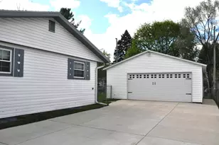 713 Nancy Ln, Madison, WI 53704 - Photo 9