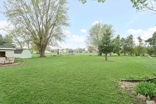 300 Rounsville St, Waupun, WI 53963 - Photo 7