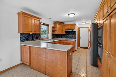 383 Sunnyview Lane, Marshall, WI 53559 - Photo 5