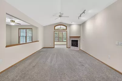 3356 Stone Creek Circle, Madison, WI 53719 - Photo 5