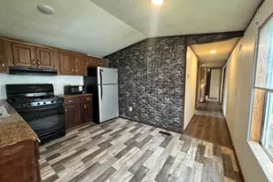 610 Commercial Ave, Wisconsin Dells, WI 53965 - Photo 13