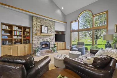 109 Greve Circle, Mount Horeb, WI 53572 - Photo 3