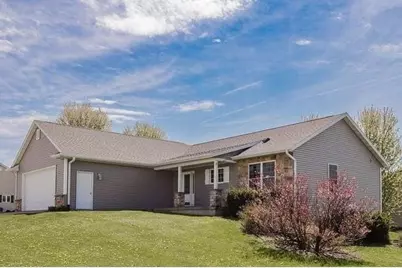 905 Heather Lane, Platteville,  53818 - Photo 3