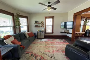 408 7th St, Baraboo, WI 53913 - Photo 3