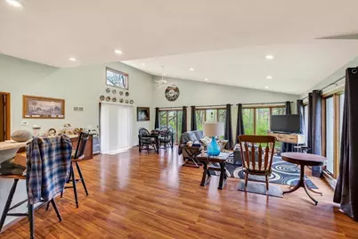 10671 Oak Ridge Road, Janesville, WI 53536 - Photo 15