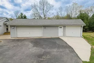 3392 W 3rd Ln, Oxford, WI 53952 - Photo 3