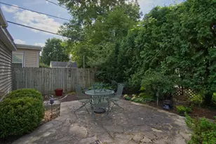 238 Kensington Dr, Madison, WI 53704 - Photo 9