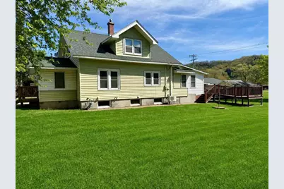 152 Ohio Street, Prairie Du Chien, WI 53821 - Photo 3