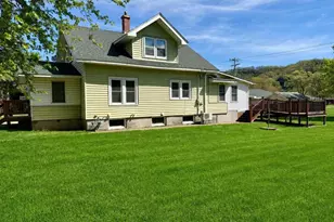 152 Ohio St, Prairie Du Chien, WI 53821 - Photo 3