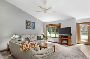 816 South St, DeForest, WI 53532 - Photo 5