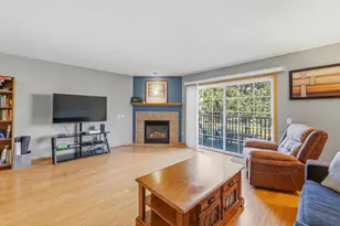 5462 Coachman Pl, Fitchburg, WI 53711 - Photo 9