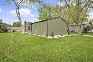 218 Avalon Rd, Columbus, WI 53925 - Photo 9