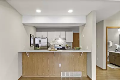6809 Raymond Road, Madison, WI 53719 - Photo 7