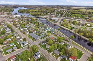 806 Mansion St, Mauston, WI 53948 - Photo 7