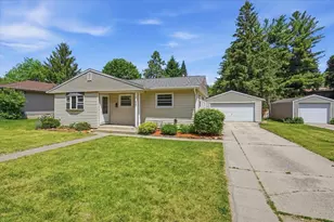 220 Dorow Ave, Edgerton, WI 53534 - Photo 3