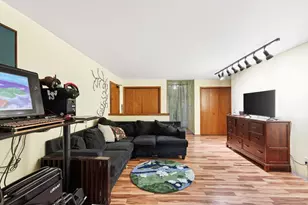 802 S Gammon Rd, Madison, WI 53719 - Photo 7