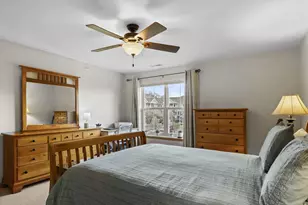 8530 Greenway Blvd, Middleton, WI 53562 - Photo 15