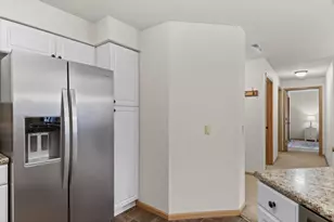 8530 Greenway Blvd, Middleton, WI 53562 - Photo 35