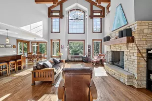 5675 Ashbourne Ln, Fitchburg, WI 53711 - Photo 7