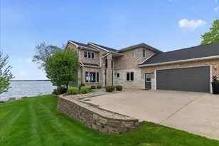 3066 Shadyside Dr, Stoughton, WI 53589 - Photo 15