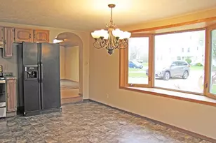 240 Broadway St, Platteville,  53818 - Photo 3