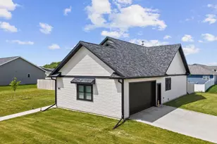 721 Roosevelt St, Baraboo, WI 53913 - Photo 3