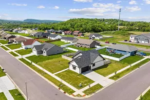 721 Roosevelt St, Baraboo, WI 53913 - Photo 11