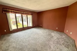 226 Beechwood Dr, Janesville, WI 53548 - Photo 3