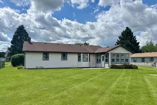 226 Beechwood Dr, Janesville, WI 53548 - Photo 29