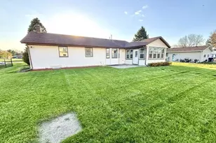 226 Beechwood Dr, Janesville, WI 53548 - Photo 49