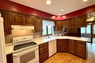226 Beechwood Dr, Janesville, WI 53548 - Photo 19