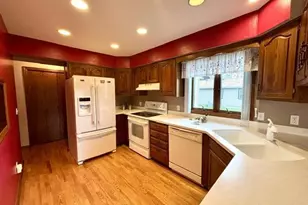 226 Beechwood Dr, Janesville, WI 53548 - Photo 23
