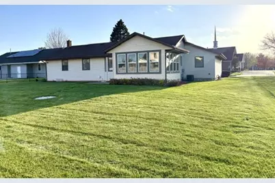 226 Beechwood Drive, Janesville, WI 53548 - Photo 3