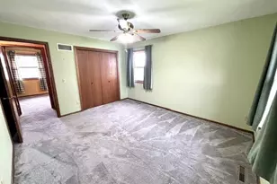 226 Beechwood Dr, Janesville, WI 53548 - Photo 19