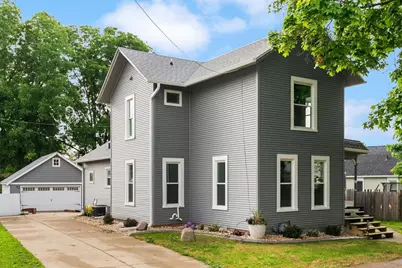 122 S 1st Street, Janesville, WI 53536 - Photo 9