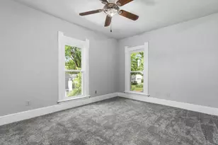 122 S 1st St, Janesville, WI 53536 - Photo 33