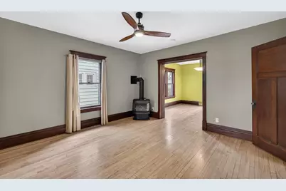 205 Dixon Street, Madison, WI 53704 - Photo 9
