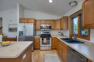 3533 Stonebridge Dr, Madison, WI 53719 - Photo 11