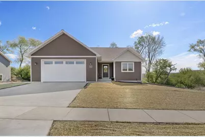 312 Roosevelt Street, Baraboo, WI 53913 - Photo 1