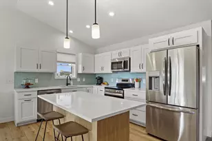312 Roosevelt St, Baraboo, WI 53913 - Photo 5