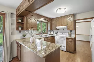 306 Acadia Dr, Madison, WI 53717 - Photo 15