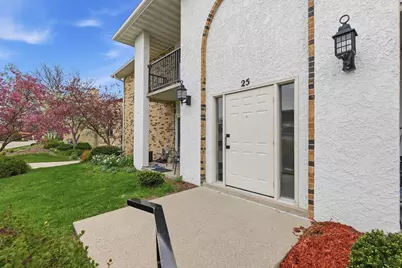 25 Golf Course Road #E, Madison, WI 53704 - Photo 5