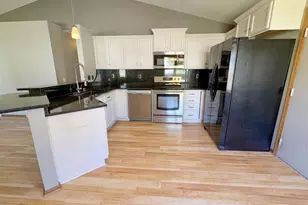 756 Willow Run St, Cottage Grove, WI 53527 - Photo 3