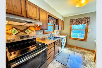 907 Birch Haven Circle, Monona, WI 53716 - Photo 9